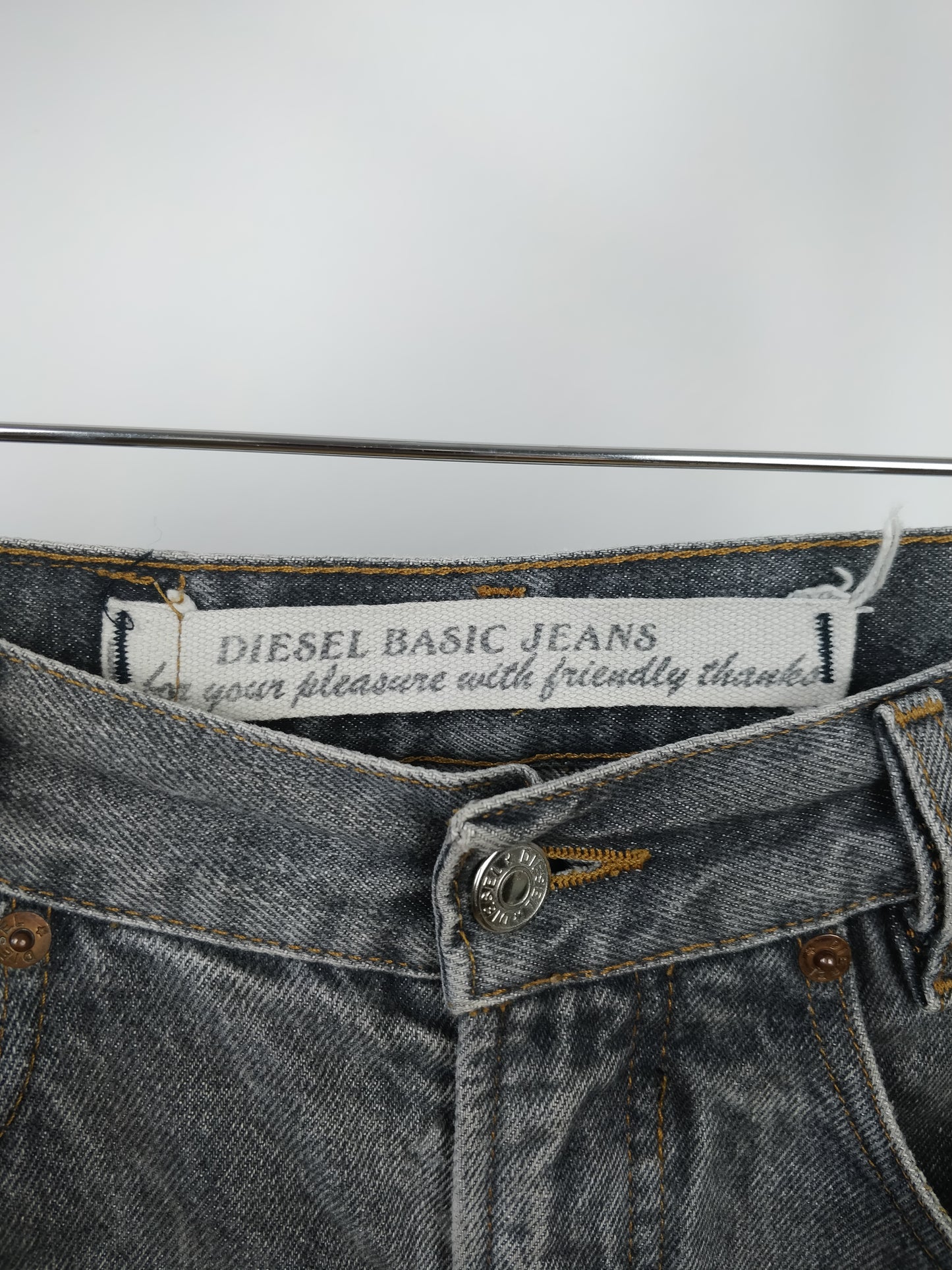 Vintage worn grey washout denim pant