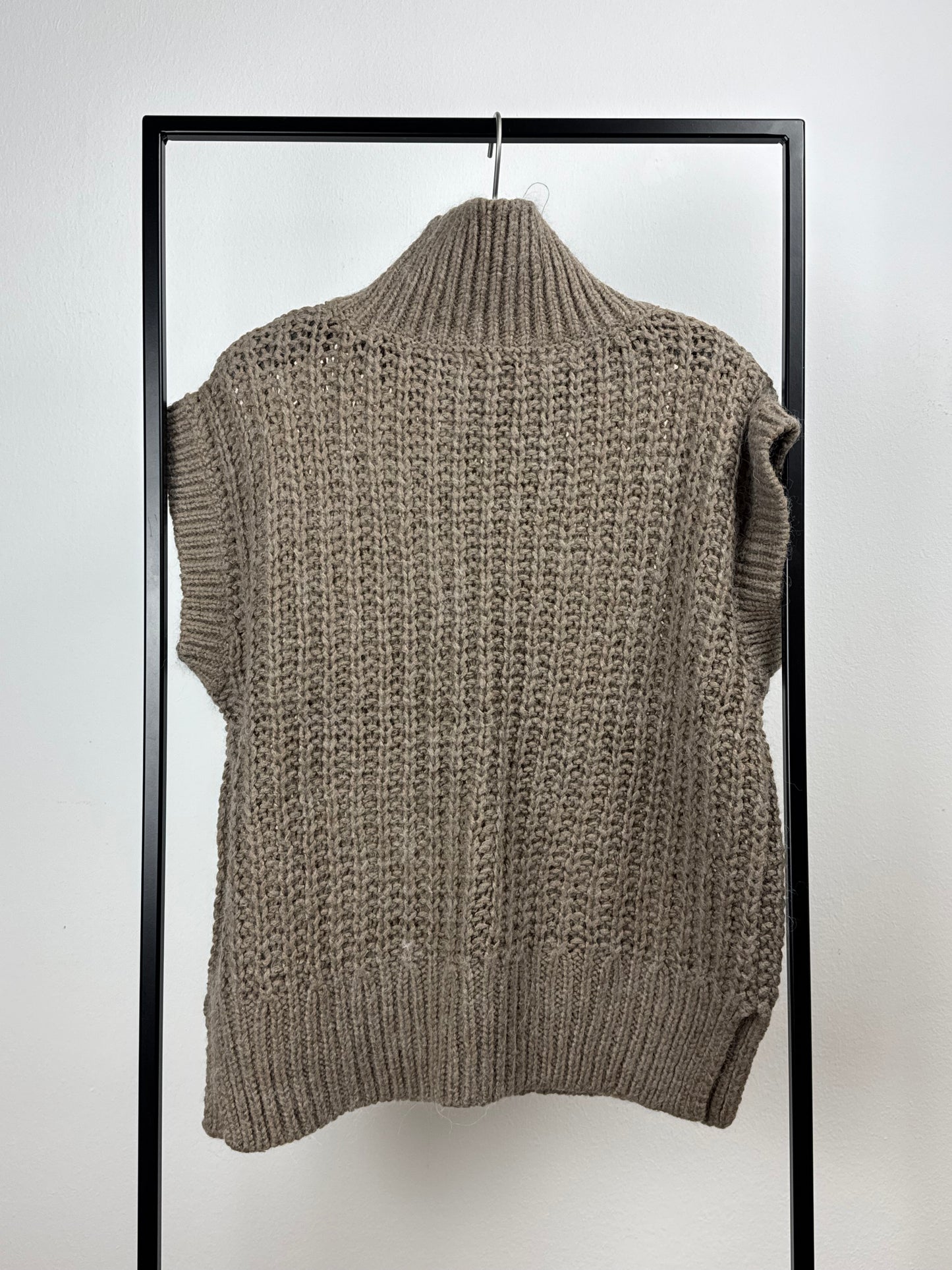 MSCH Heidi M Neck Vest