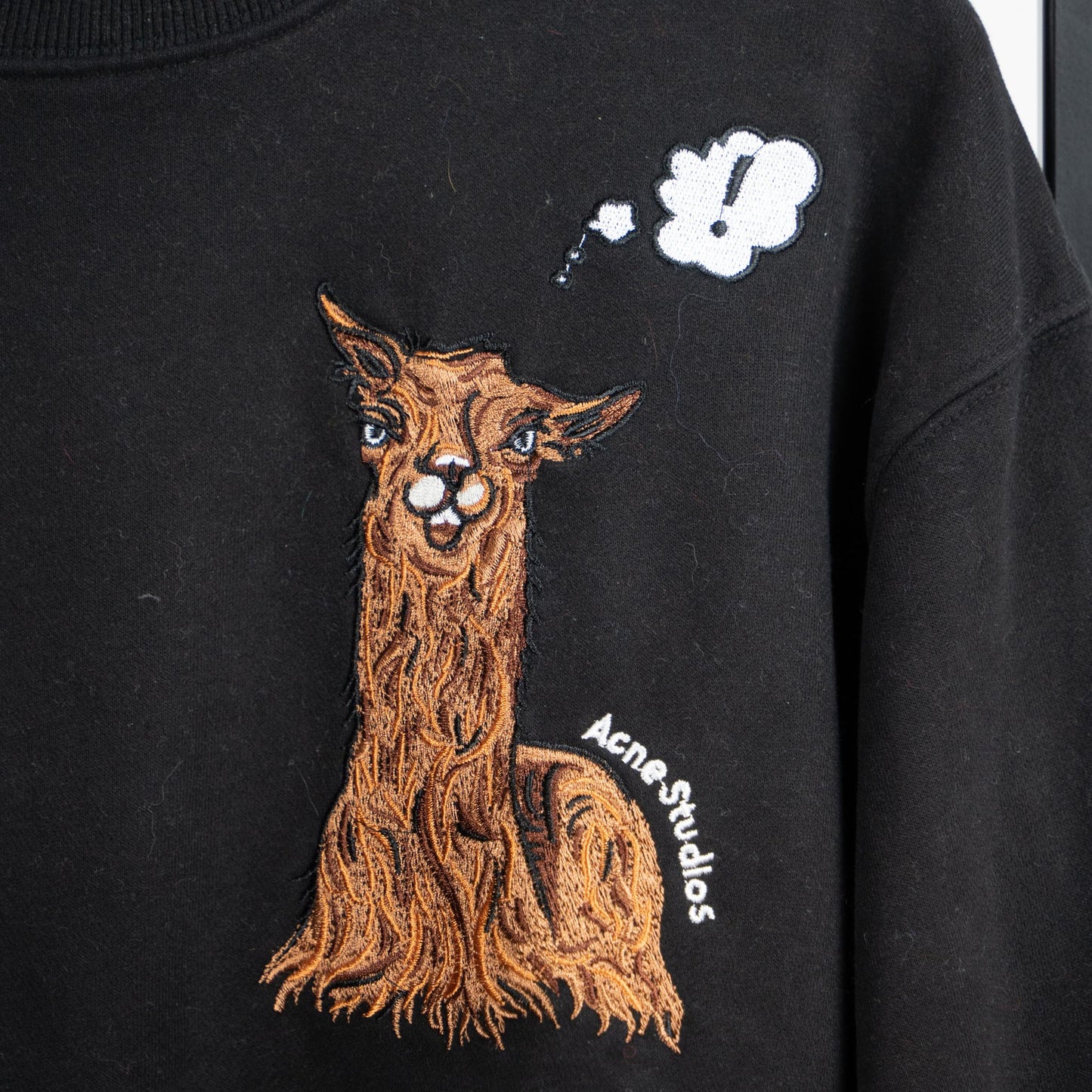Forba Animal Embroidered Crew Pullover