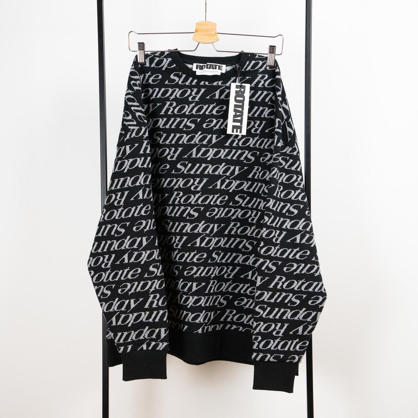 Iris Crewneck + Roda Shorts Jacquard